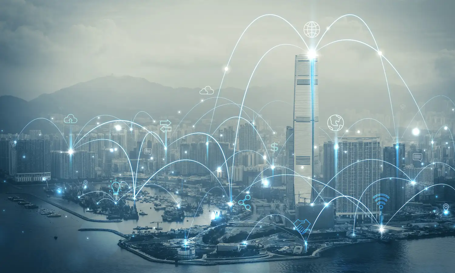 Telecommunication base station and data center equipment receiving stable power